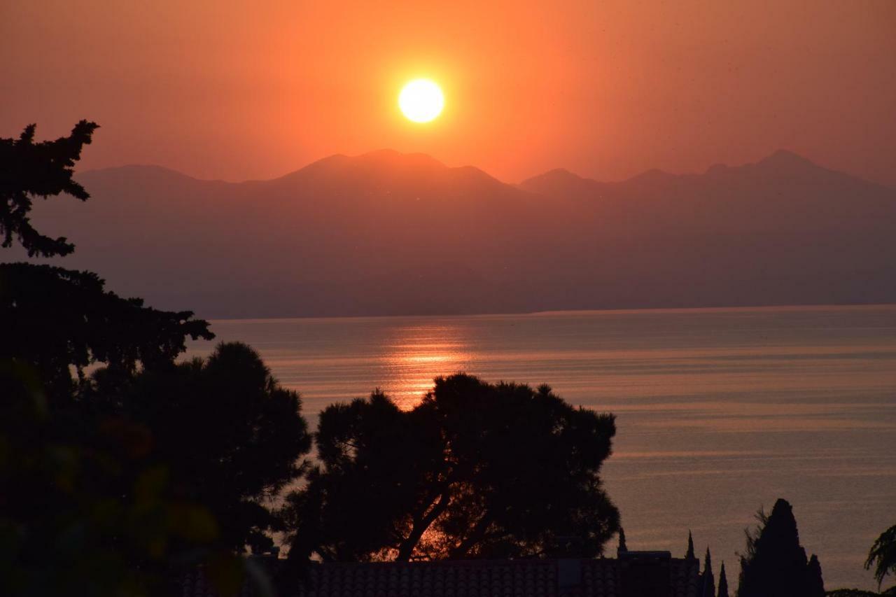 Lovely Villa Elena - Garda Lake バルドリーノ エクステリア 写真